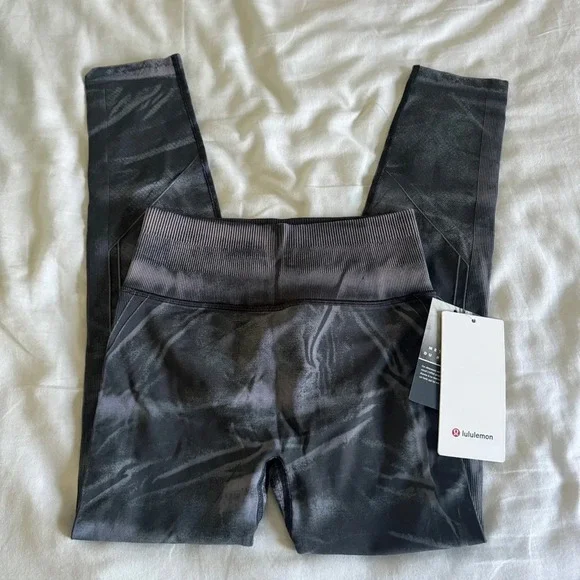 🆕 Lululemon Ebb to Street Tight Wash Stone Wash Graphite Grey - Picture 4 of 8